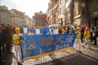 Průvod praktikujících Falun Dafa Prahou